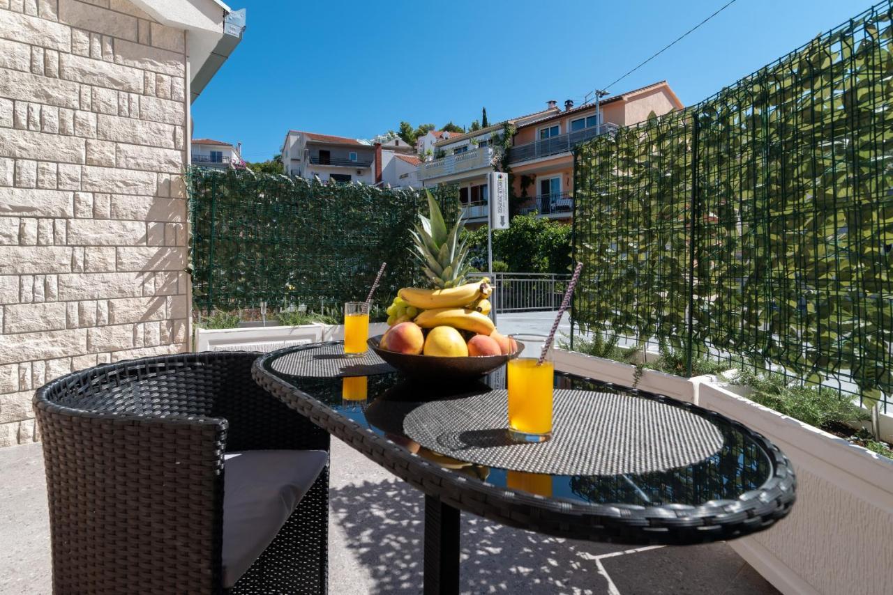 Apartment Gagula With Jacuzzi Trogir Exterior photo